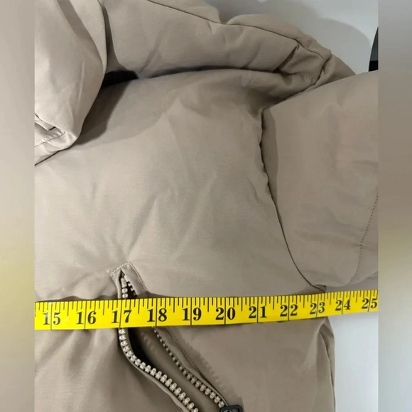 Pink Diamond Giselle Puffer Jacket small - Picture 13 of 16